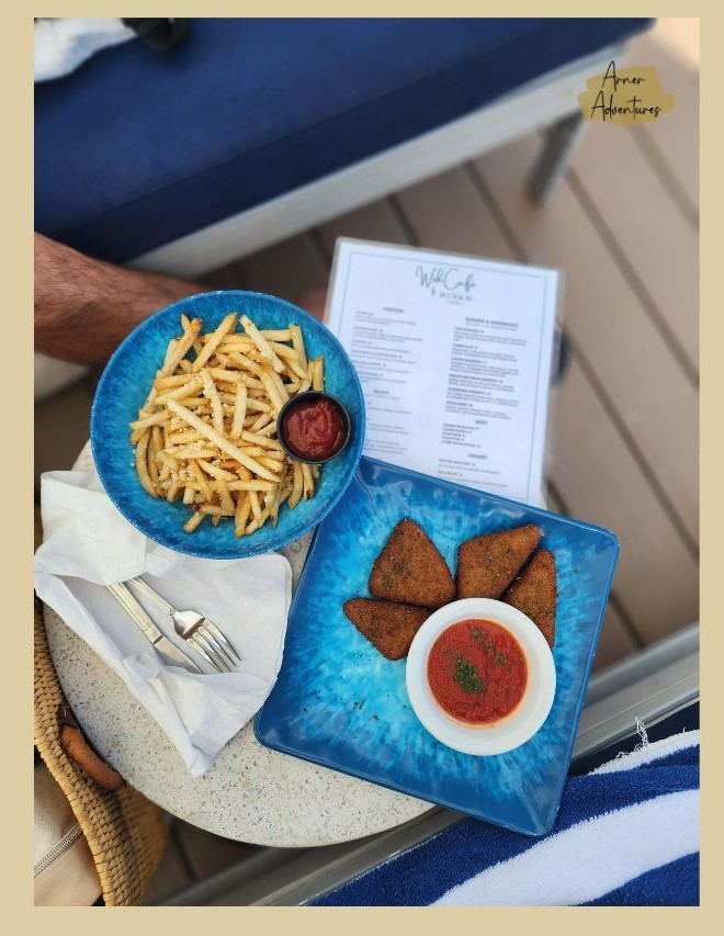 hotels with outdoor pool