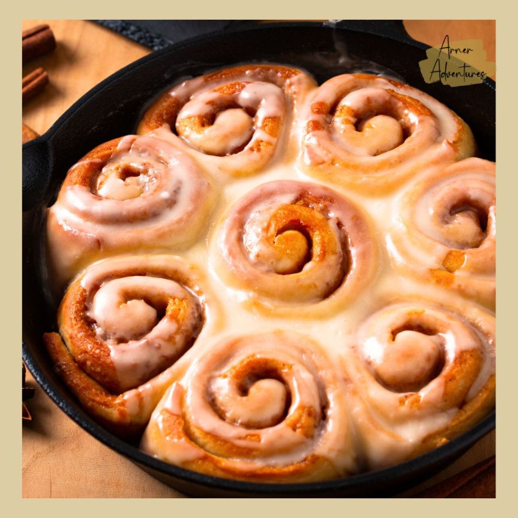 cast iron skillet cinnamon rolls